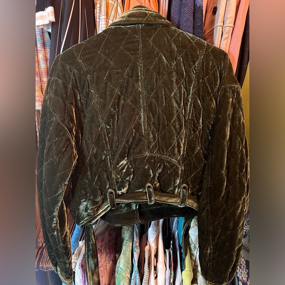 Velvet Cropped Jacket - Picture 6 of 8